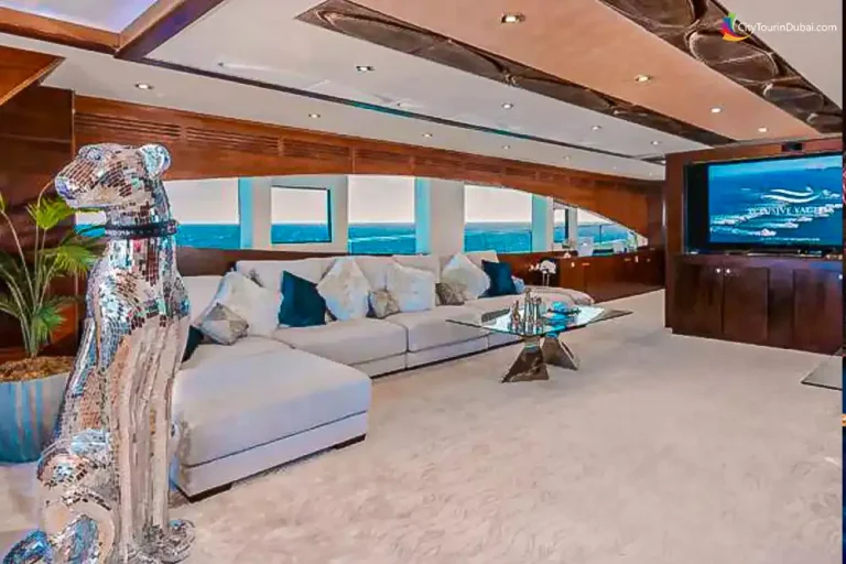 yacht party dubai