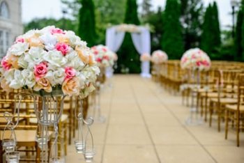 Grand Hyaat in Dubai has its own outdoor marriage venue 